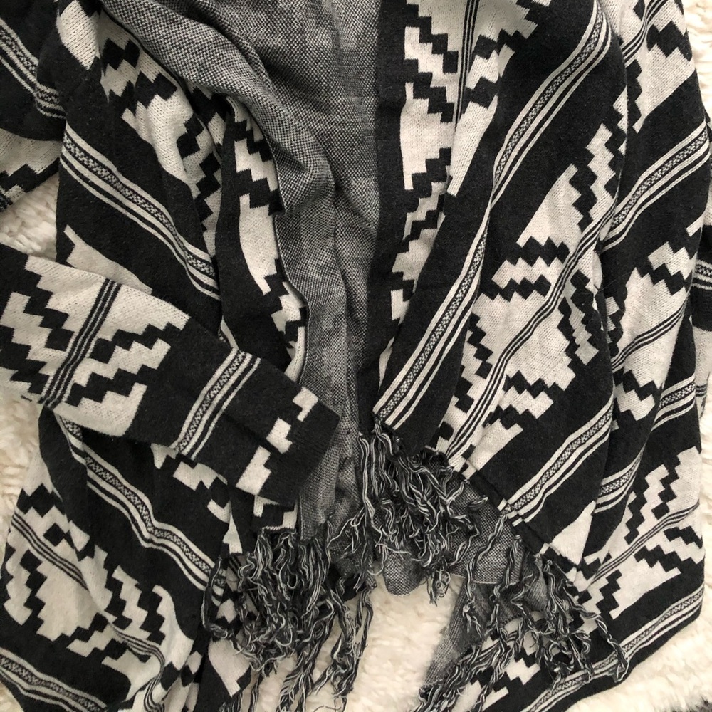Billabong sweater